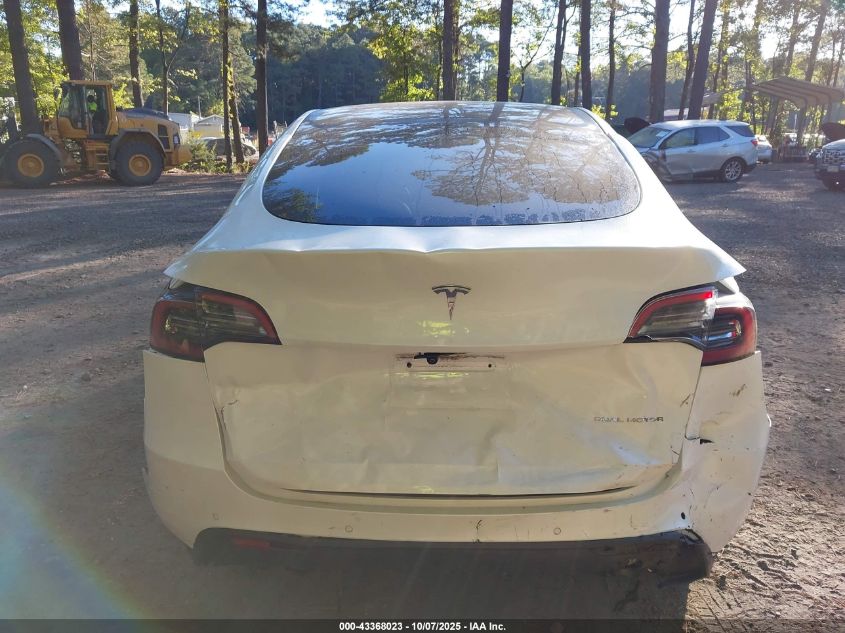 2022 Tesla Model Y Long Range Dual Motor All-Wheel Drive VIN: 7SAYGDEE4NF425579 Lot: 43368023