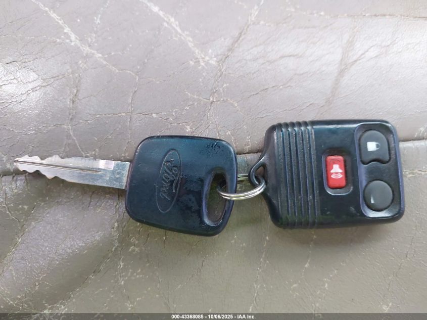 2000 Ford F-150 Lariat/Work Series/Xl/Xlt VIN: 1FTRX17W1YKB10509 Lot: 43368085