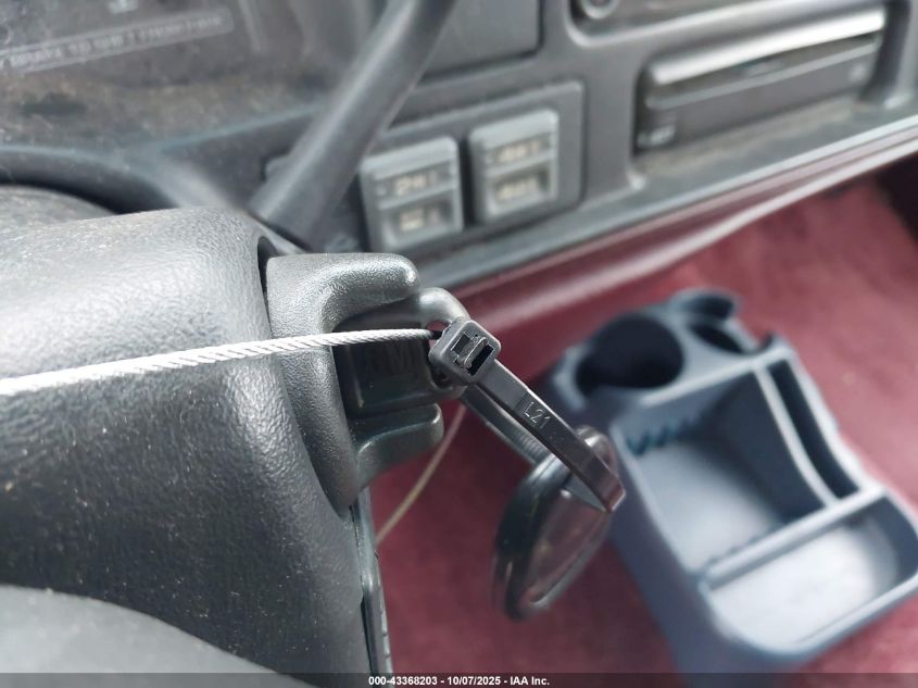 1999 Chevrolet Tahoe Ls VIN: 1GNEK13RXXJ374207 Lot: 43368203