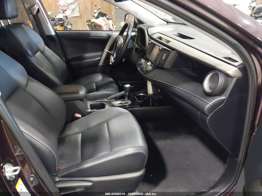 2018 TOYOTA RAV4 auction photo 5