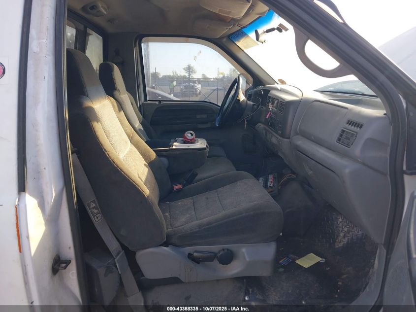 2002 Ford F-450 Xl/Xlt VIN: 1FDXF46F32EB83122 Lot: 43368335