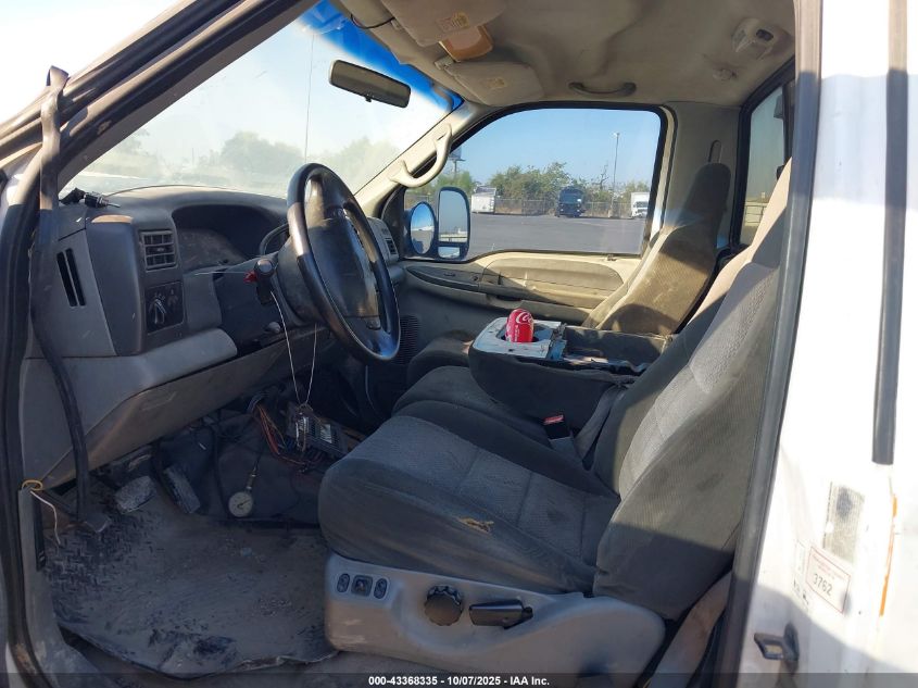 2002 Ford F-450 Xl/Xlt VIN: 1FDXF46F32EB83122 Lot: 43368335