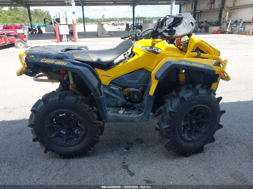 2021 CAN-AM OUTLANDER X MR 850 - 3JBLWAU44MJ000878