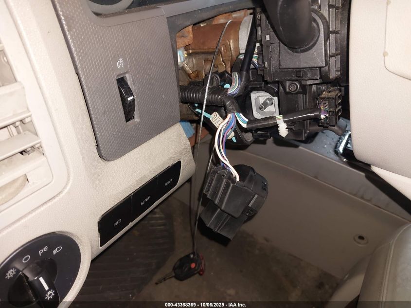 2008 Ford Escape Xlt VIN: 1FMCU93Z68KD56836 Lot: 43368369