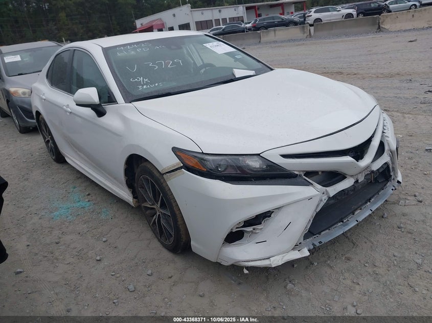 TOYOTA CAMRY SE/SE NIGHT SHADE