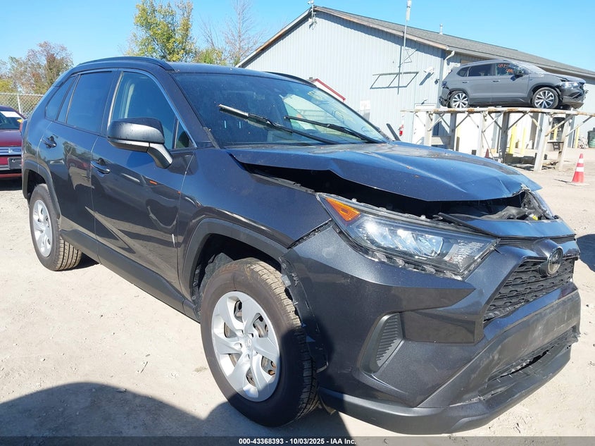 2019 TOYOTA RAV4 LE - JTMH1RFV8KD008740