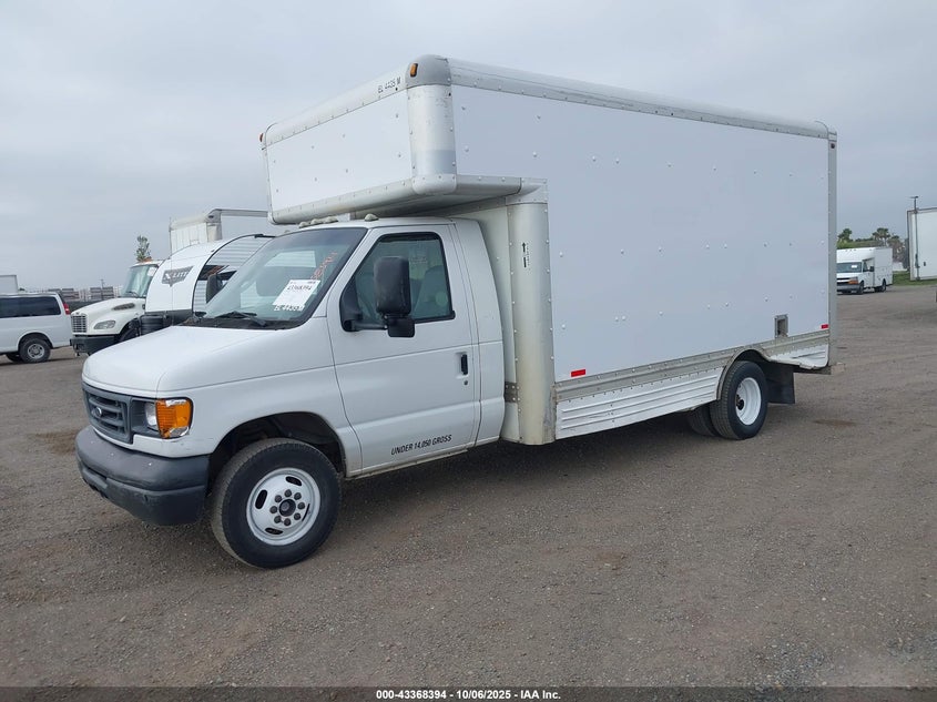 1FDXE45S17DA18183 2007 FORD ECONOLINE photo no. 2