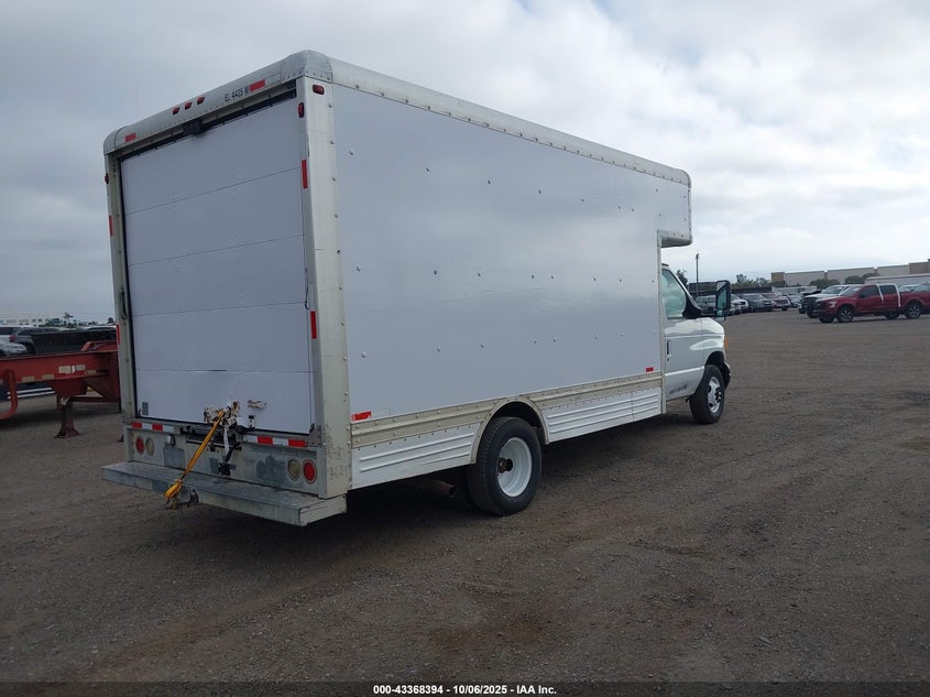 1FDXE45S17DA18183 2007 FORD ECONOLINE photo no. 4