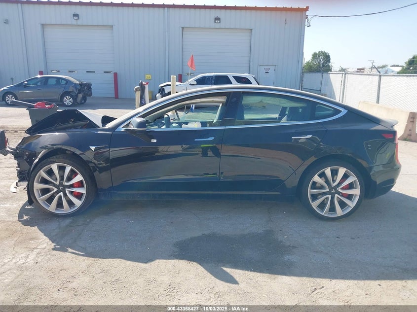 2019 Tesla Model 3 Long Range/Performance VIN: 5YJ3E1EB2KF438408 Lot: 43368427