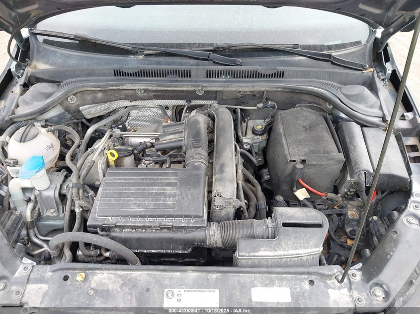 3VW167AJ8GM414666 2016 VOLKSWAGEN JETTA photo no. 10