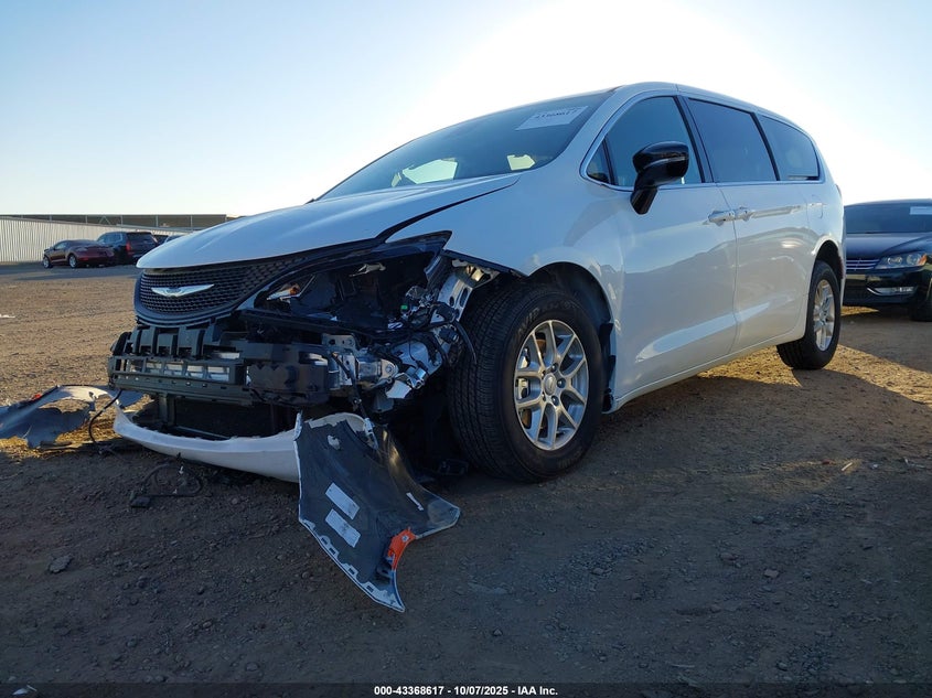 Vin: 2c4rc1cg1sr583071, lot: 43863351, chrysler voyager lx 20252