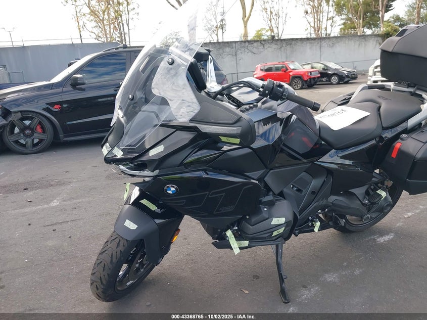 VIN WB10M4304T6L46414 2026 BMW R 1300 RT/RT-P