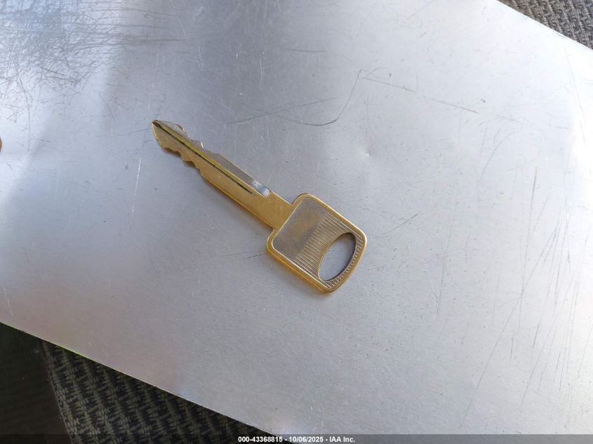 2005 Ford F-250 Xl/Xlt VIN: 1FTNF21555EA09040 Lot: 43368815