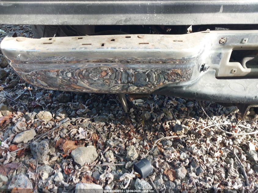 2005 Ford F-250 Xl/Xlt VIN: 1FTNF21555EA09040 Lot: 43368815