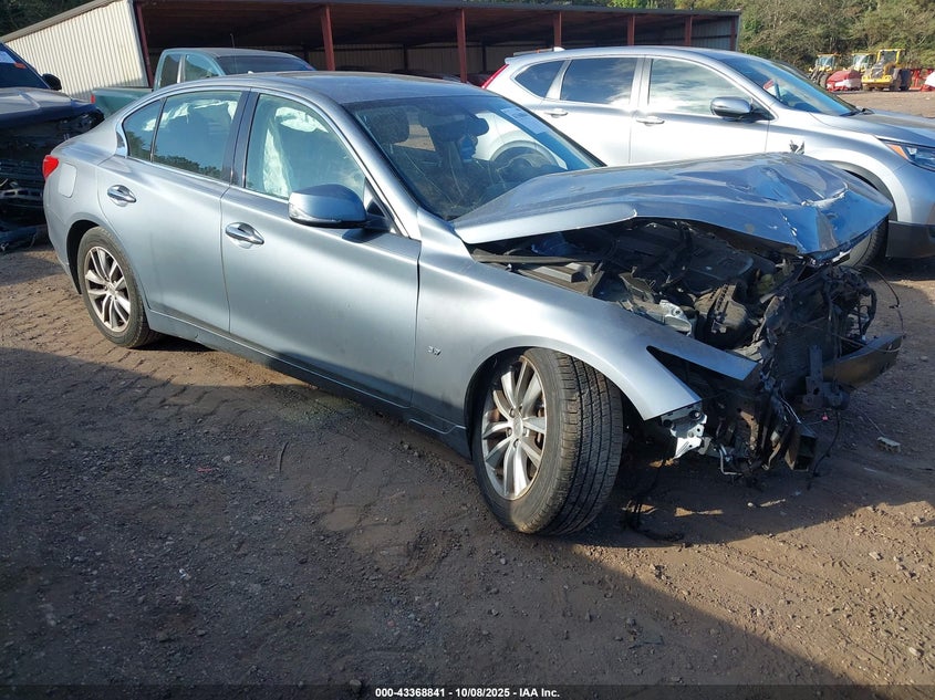 INFINITI Q50 PREMIUM