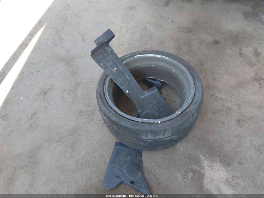 2012 Dodge Challenger Srt8 392 VIN: 2C3CDYCJ1CH243924 Lot: 43368898