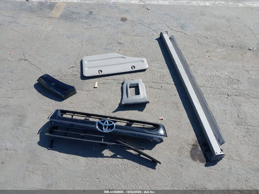 2002 Toyota 4Runner Sr5 V6 VIN: JT3GN86R020256294 Lot: 43368900