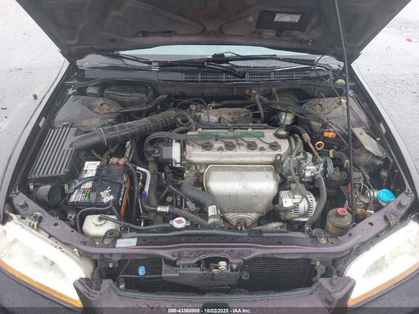 1998 Honda Accord Ex VIN: 1HGCG6670WA015098 Lot: 43368908