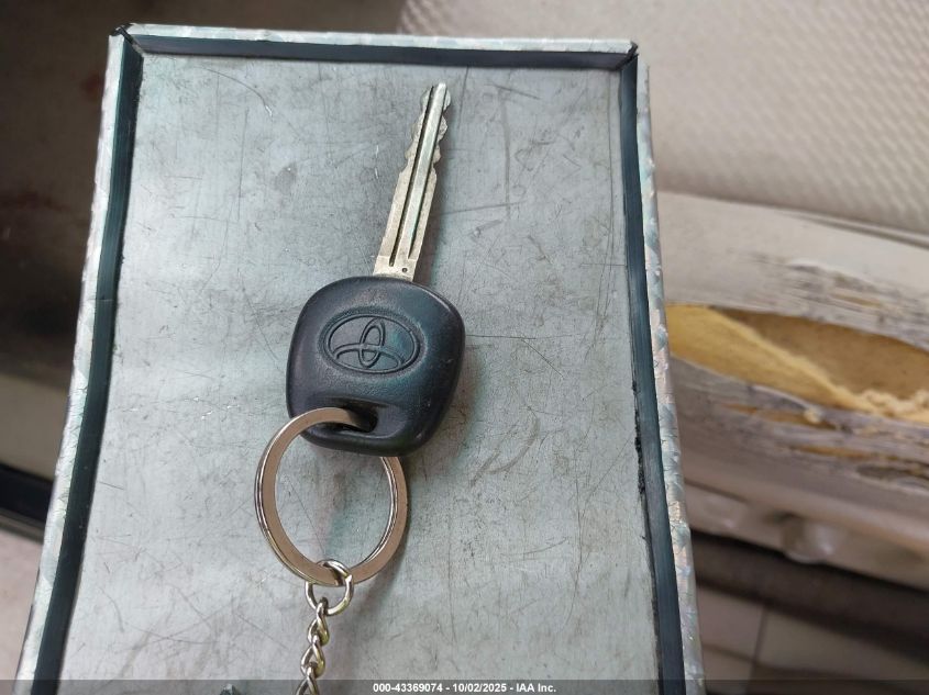 2006 Toyota Highlander V6 VIN: JTEDP21A660111852 Lot: 43369074