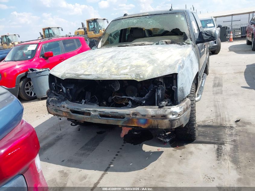 2004 Chevrolet Silverado 1500 Ls VIN: 2GCEC19N141352998 Lot: 43369191