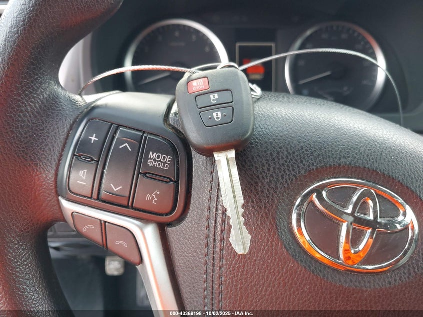 2018 TOYOTA HIGHLANDER LE - 5TDBZRFH4JS873023