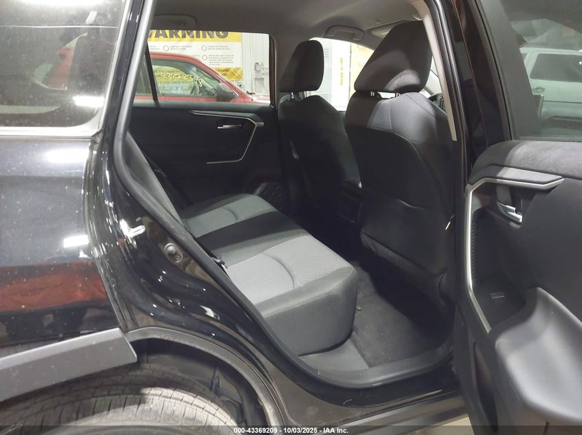 2025 TOYOTA RAV4 XLE 2T3P1RFV7SW534159