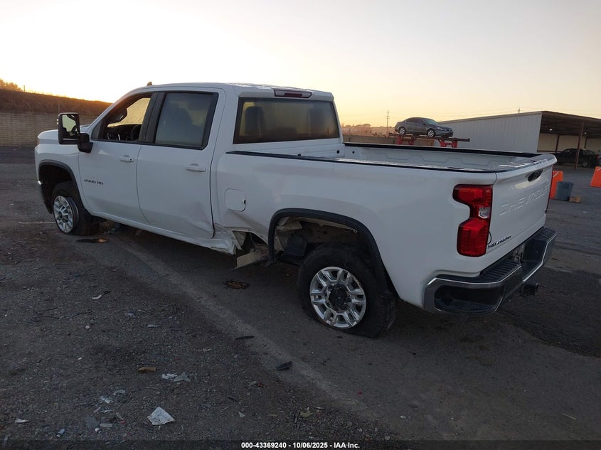 1GC4YNEY9MF284611 2021 CHEVROLET SILVERADO photo no. 3