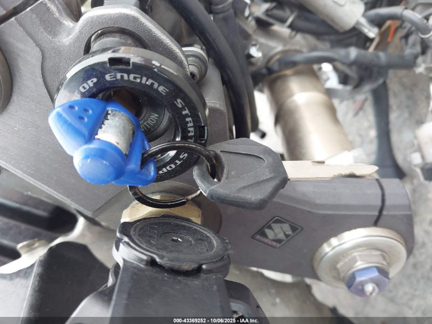 2009 Suzuki Gsx-R600 VIN: JS1GN7EA992102998 Lot: 43369252