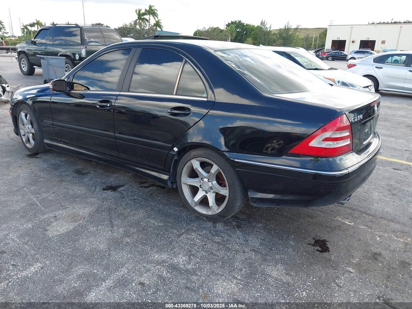 2007 Mercedes-Benz C 230 Sport WDBRF52HX7E024551 photo #4