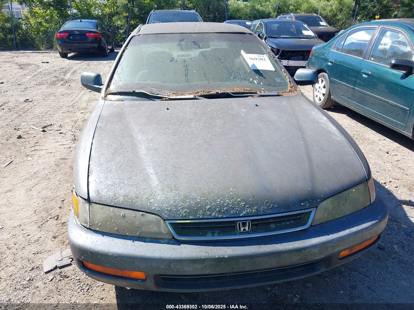 1997 Honda Accord VIN: 1HGCB5635VA037872 Lot: 43369302