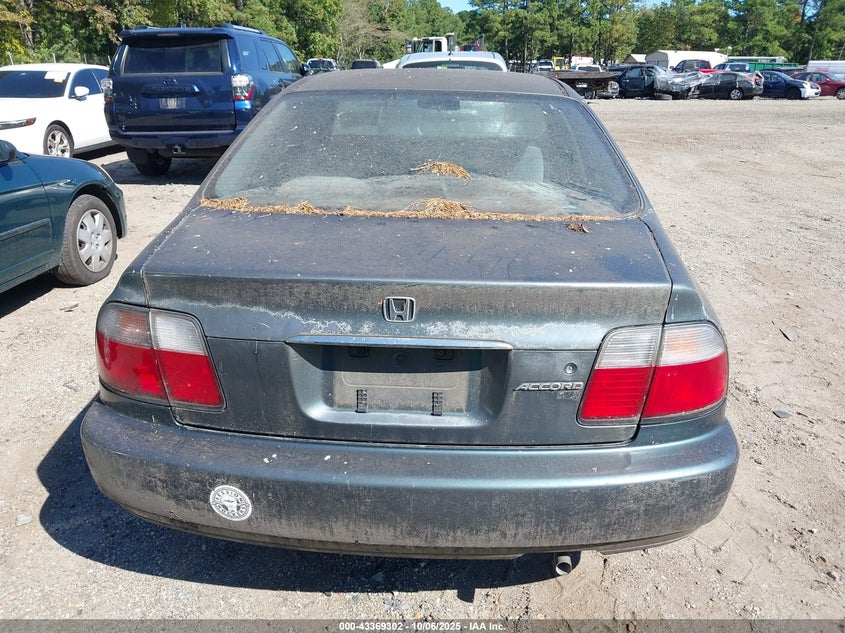 1997 Honda Accord VIN: 1HGCB5635VA037872 Lot: 43369302