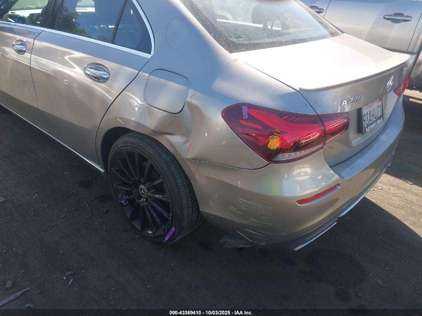 2019 Mercedes-Benz A 220 VIN: WDD3G4EB7KW020486 Lot: 43369410