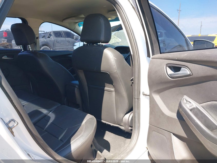 2016 FORD FOCUS SE - 1FADP3F21GL286169