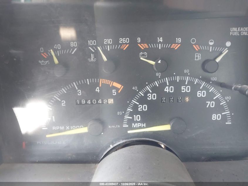 1994 Chevrolet Gmt-400 K2500 VIN: 2GCFK29K4R1206850 Lot: 43369437