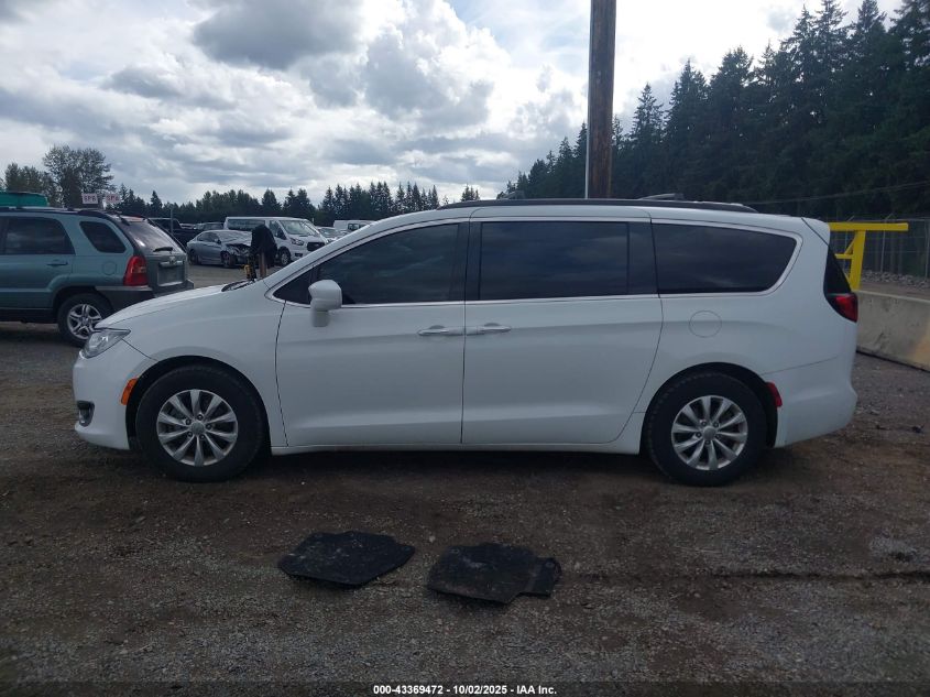 2017 Chrysler Pacifica Touring-L VIN: 2C4RC1BG9HR583314 Lot: 43369472