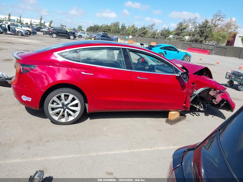 2018 Tesla Model 3 Long Range/Performance VIN: 5YJ3E1EB9JF129923 Lot: 43369695