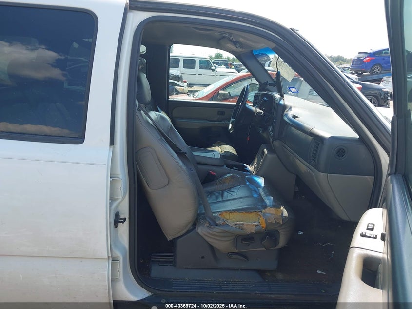 1GNEK13Z12R121237 2002 CHEVROLET TAHOE photo no. 5