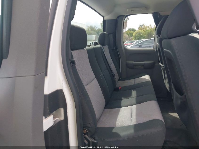 2008 GMC Sierra 1500 Work Truck VIN: 1GTEC19J38E172469 Lot: 43369731