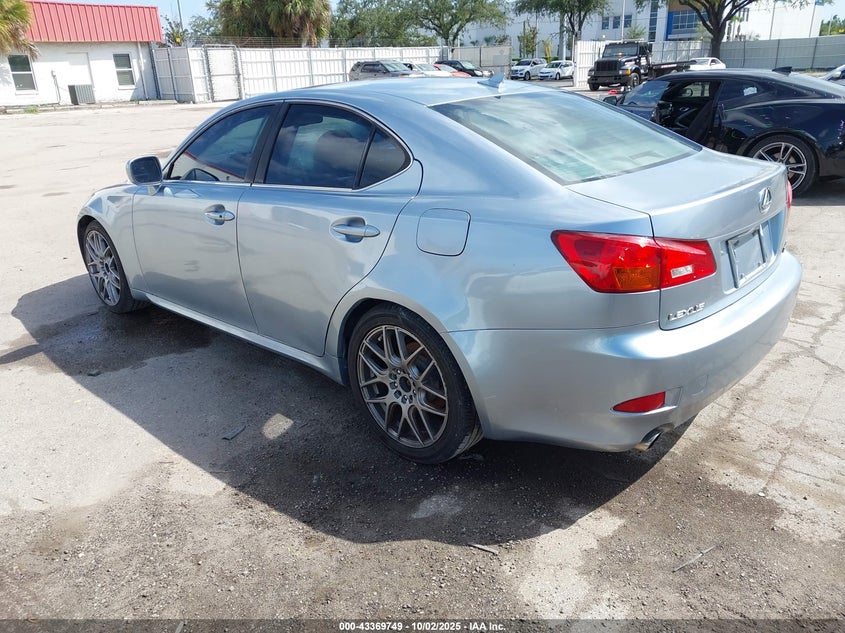 JTHBK262282078706 2008 LEXUS IS photo no. 3