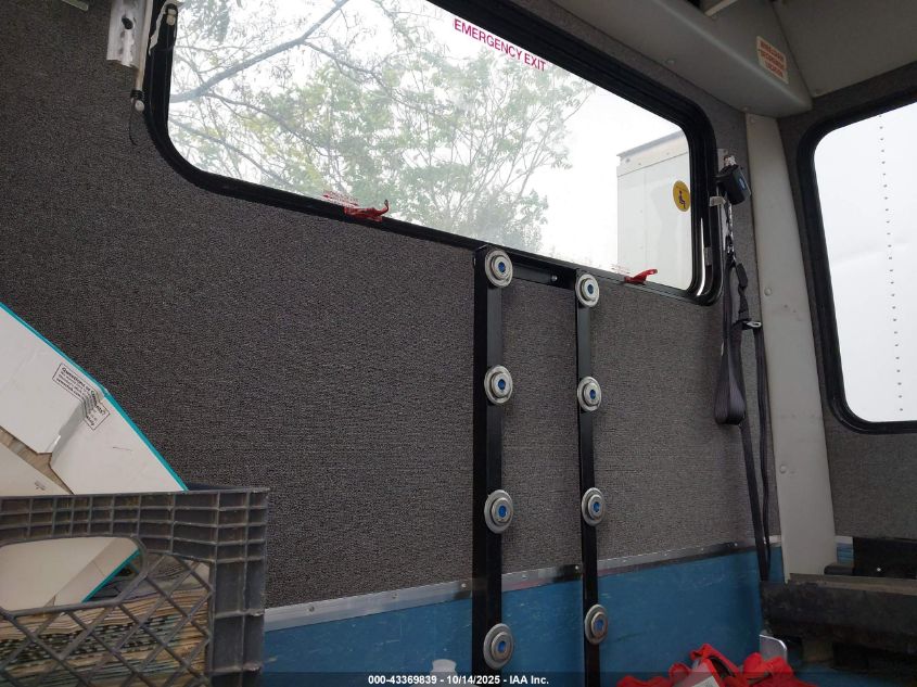 2017 Ford E-450 Cutaway VIN: 1FDFE4FSXHDC67335 Lot: 43369839