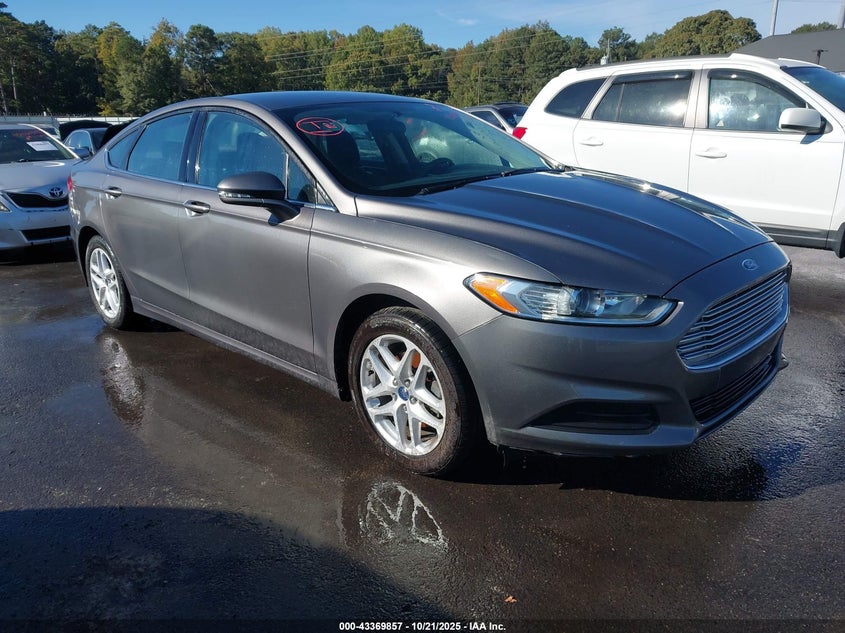 FORD FUSION SE
