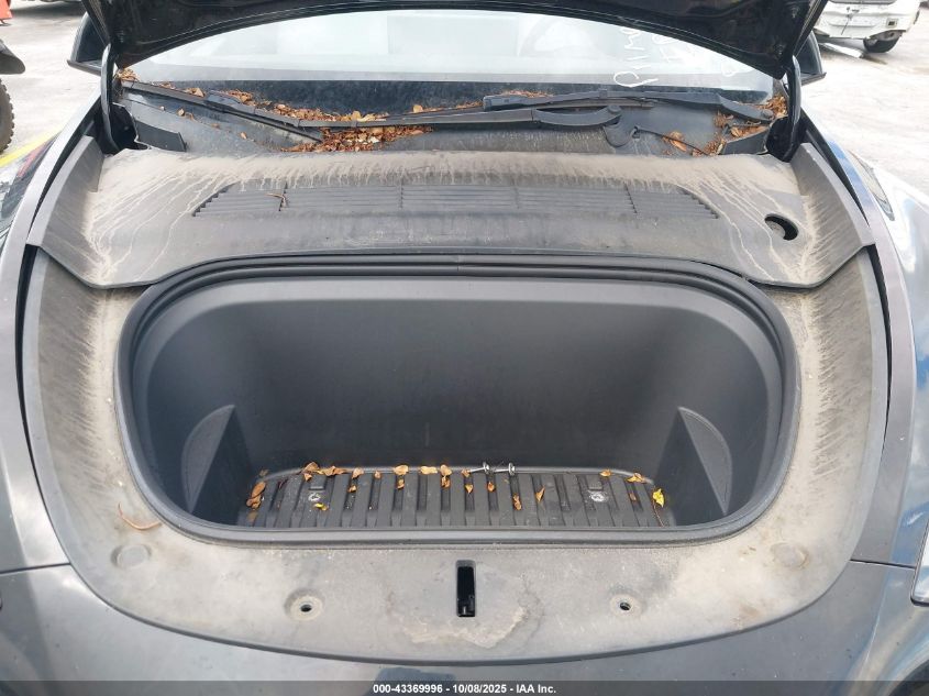 2022 Tesla Model Y Performance Dual Motor All-Wheel Drive VIN: 7SAYGDEF2NF555644 Lot: 43369996