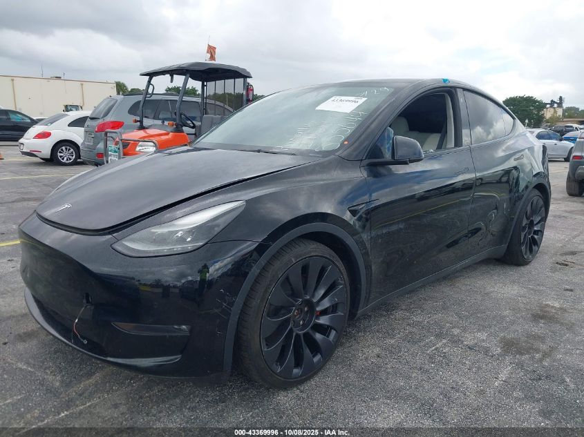 2022 Tesla Model Y Performance Dual Motor All-Wheel Drive VIN: 7SAYGDEF2NF555644 Lot: 43369996