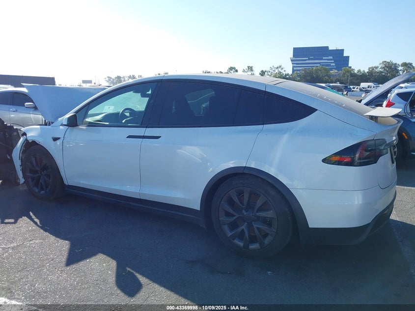 2023 Tesla Model X Dual Motor All-Wheel Drive/Standard Range VIN: 7SAXCAE50PF397062 Lot: 43369998
