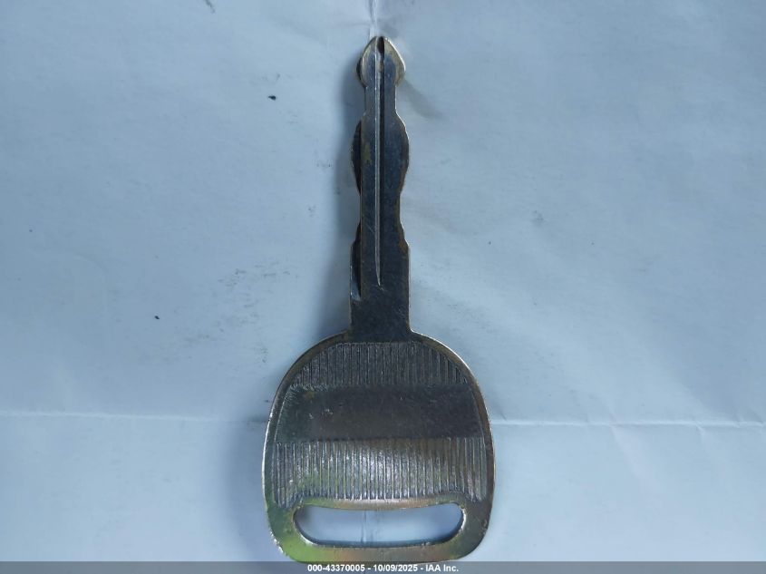 2002 GMC Sonoma Sl VIN: 1GTCS195728198821 Lot: 43370005