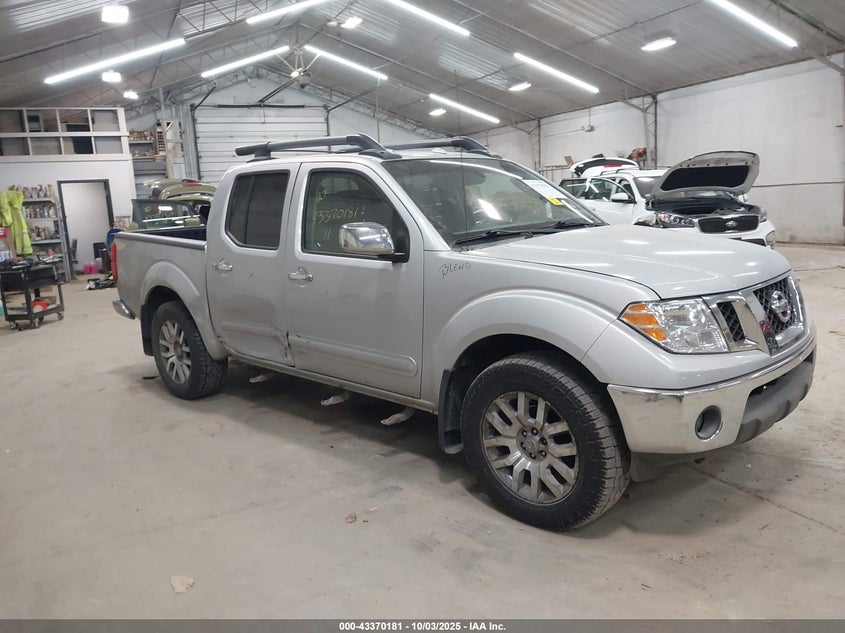 NISSAN FRONTIER SL