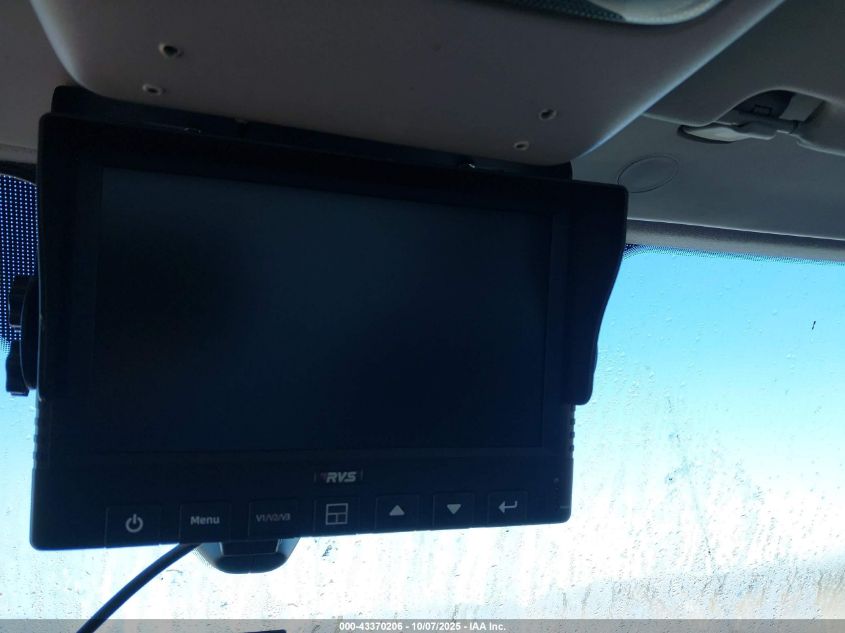 2015 Ford Transit-350 Cutaway VIN: 1FDBF8PM6FKB05617 Lot: 43370206