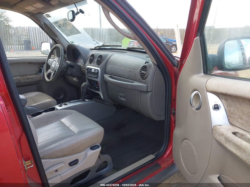1J4GL58K35W724076 2005 JEEP LIBERTY (NORTH AMERICA) photo no. 5