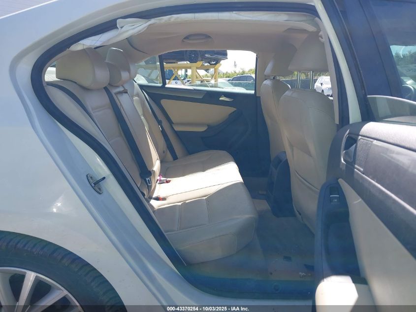 2013 Volkswagen Jetta 2.0L Tdi VIN: 3VWLL7AJ0DM284847 Lot: 43370254