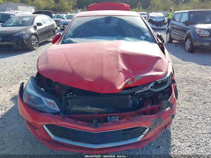 2018 CHEVROLET CRUZE LT AUTO - 1G1BE5SM1J7112041